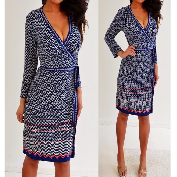 Max Studio Dresses & Skirts - Max Studio Black Blue Pink Wrap Dress M Medium